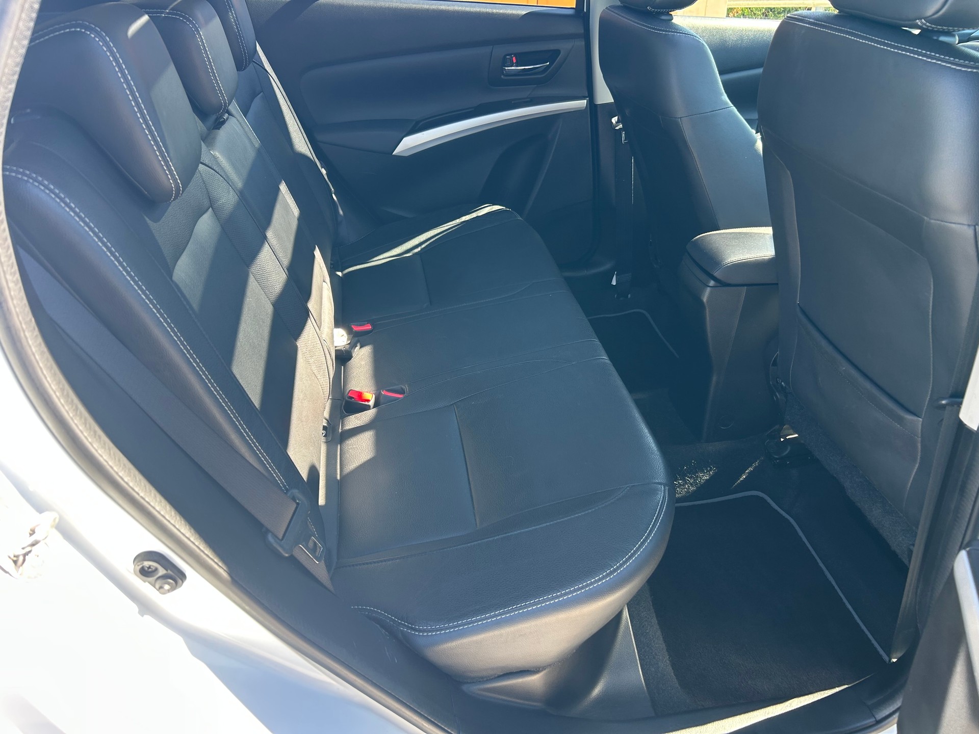 SUZUKI SX4 S-Cross 1.6 TD PizSulai Top 4WD TCSS-image-7