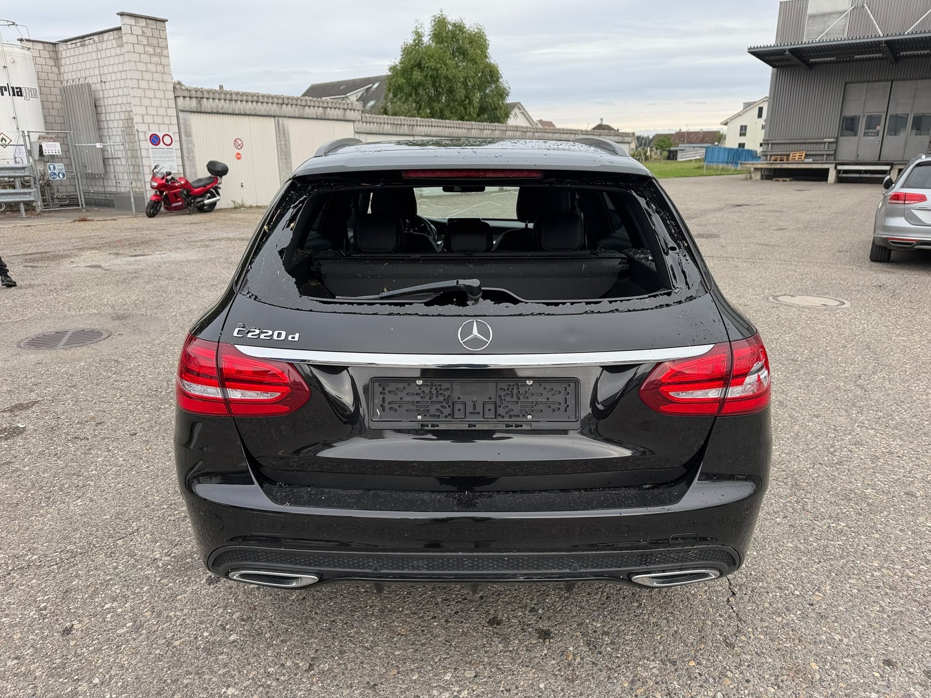 MERCEDES-BENZ C 220 d AMG Line 9G-Tronic-image-7