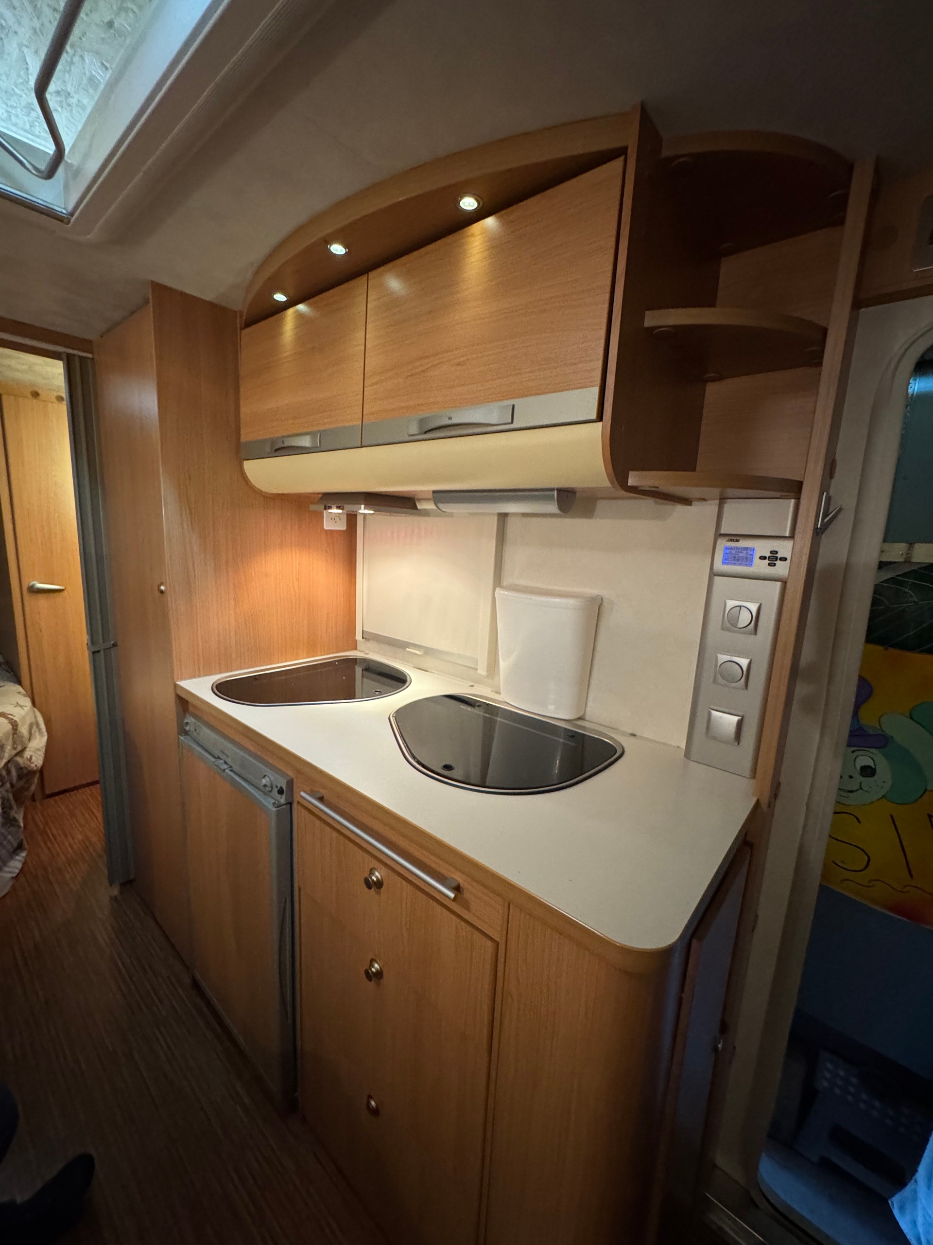ADRIA Adora Scandinavian Edition 563 - Stockbett Kajüte- Mover- Alde Heizung-image-10