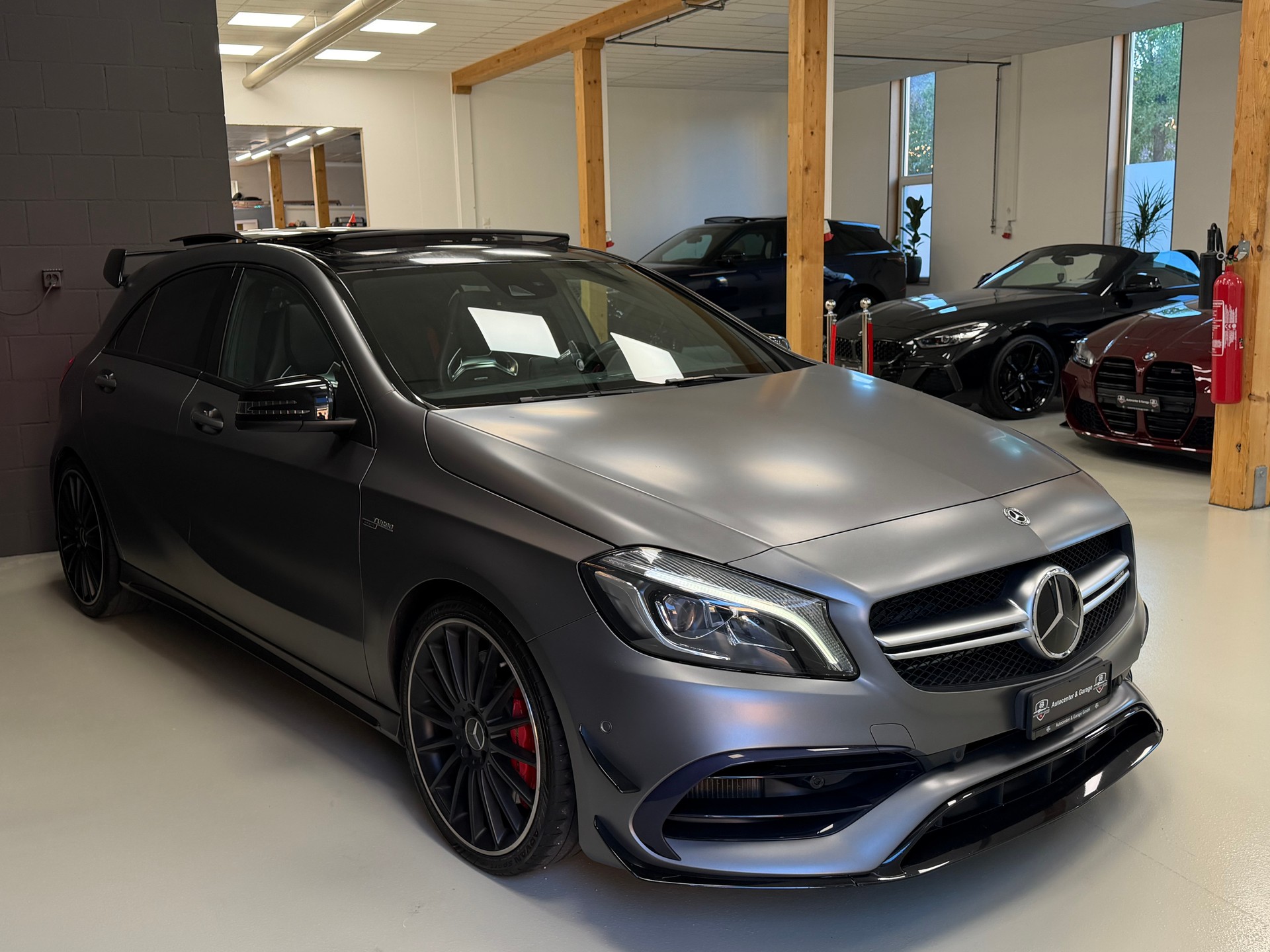 MERCEDES-BENZ A 45 AMG 4Matic Speedshift 7G-DCT **Desingno Mountaingrau Magno**-image-11