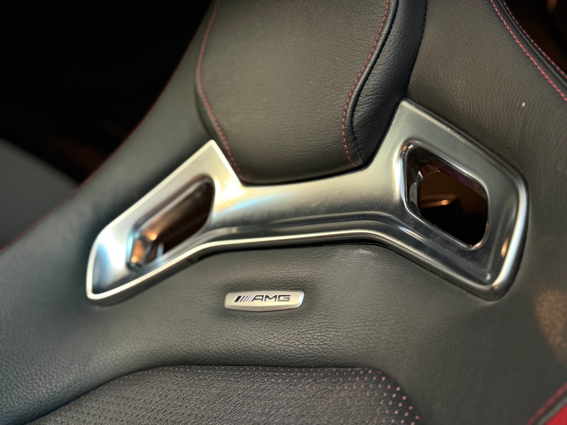 MERCEDES-BENZ A 45 AMG 4Matic Speedshift 7G-DCT **Desingno Mountaingrau Magno**-image-27