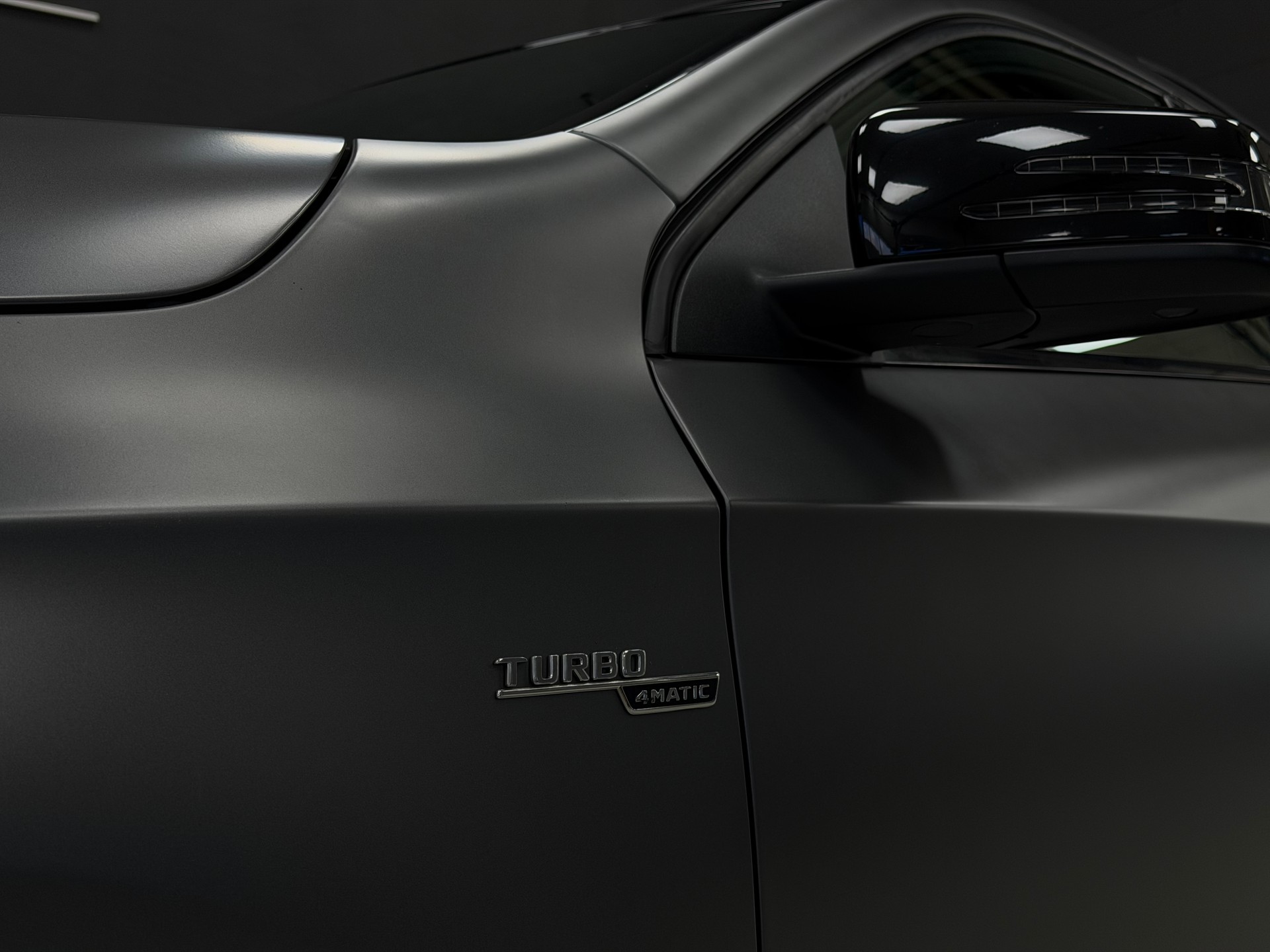 MERCEDES-BENZ A 45 AMG 4Matic Speedshift 7G-DCT **Desingno Mountaingrau Magno**-image-9