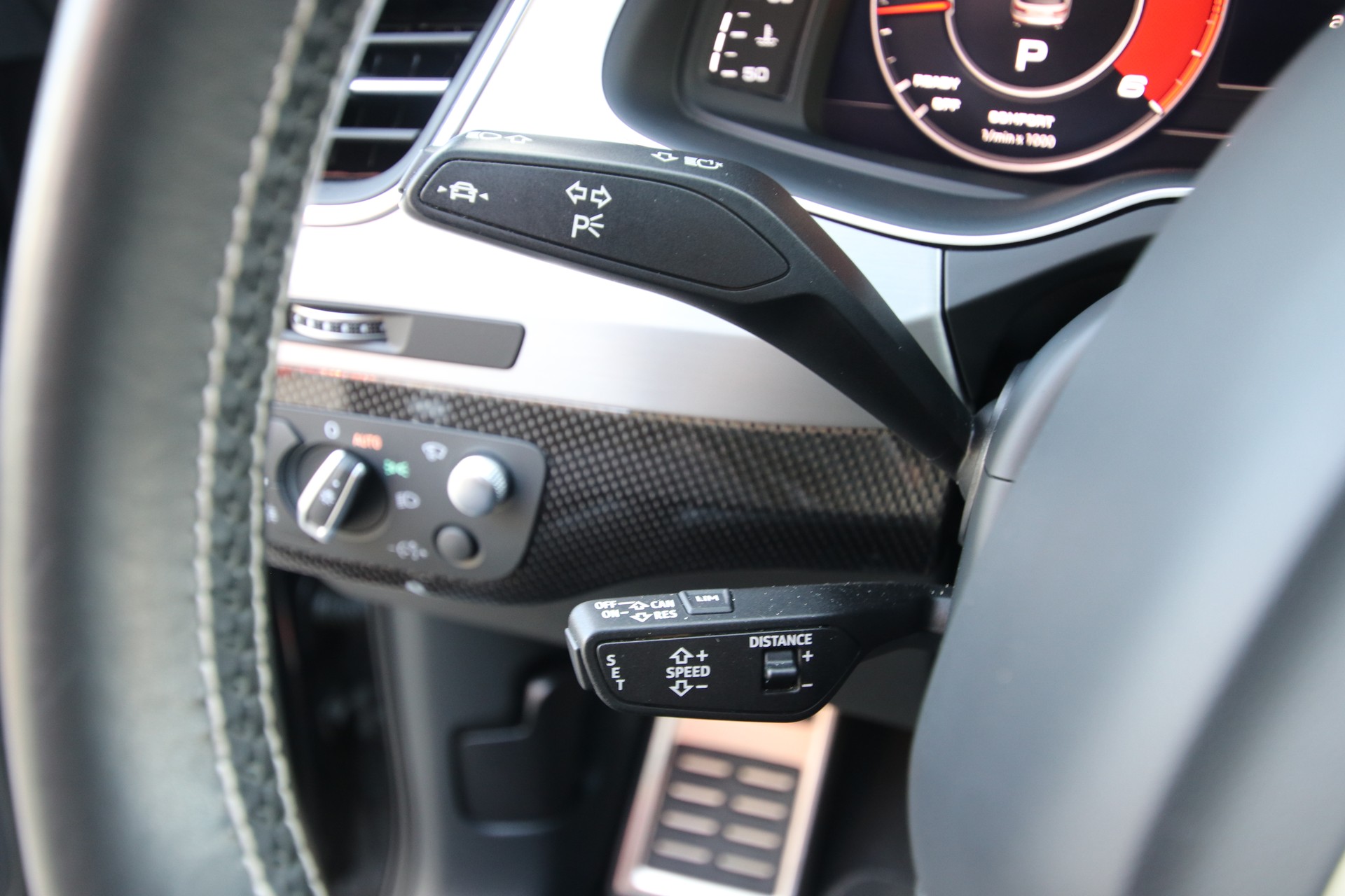 AUDI SQ7 4.0 TDI quattro tiptronic *7-Sitzplätze*-image-29