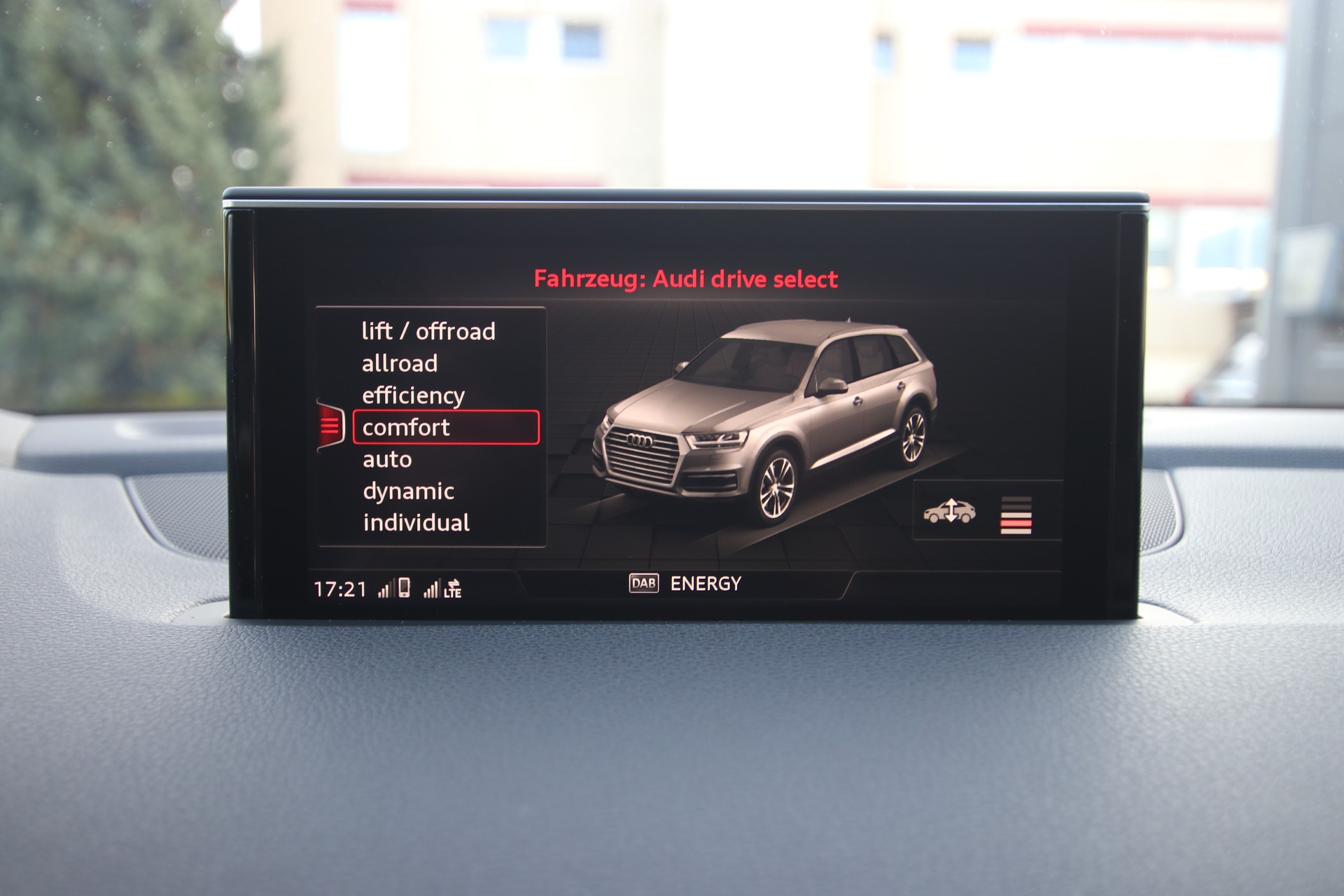 AUDI SQ7 4.0 TDI quattro tiptronic *7-Sitzplätze*-image-26