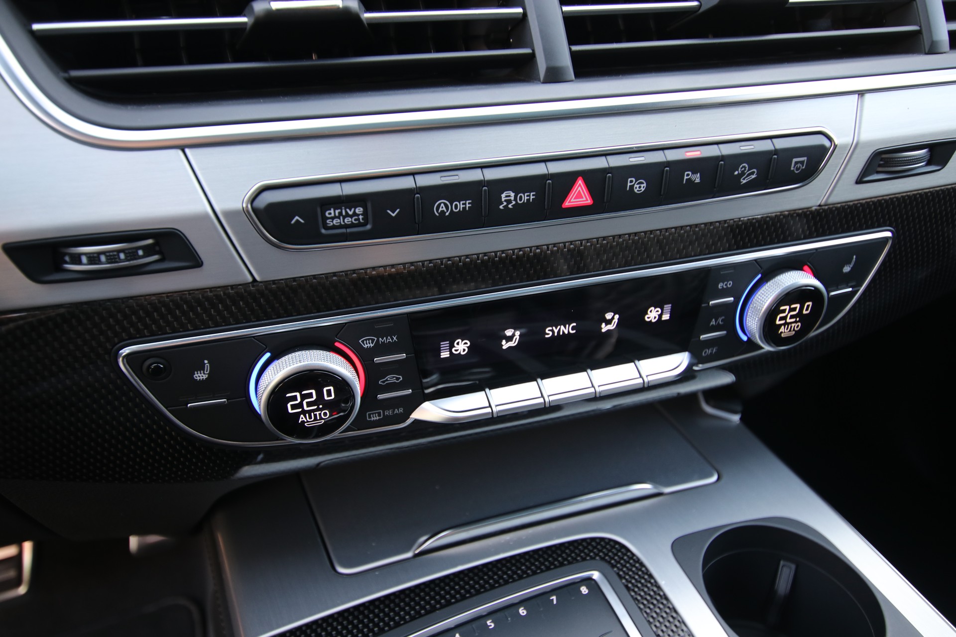 AUDI SQ7 4.0 TDI quattro tiptronic *7-Sitzplätze*-image-30