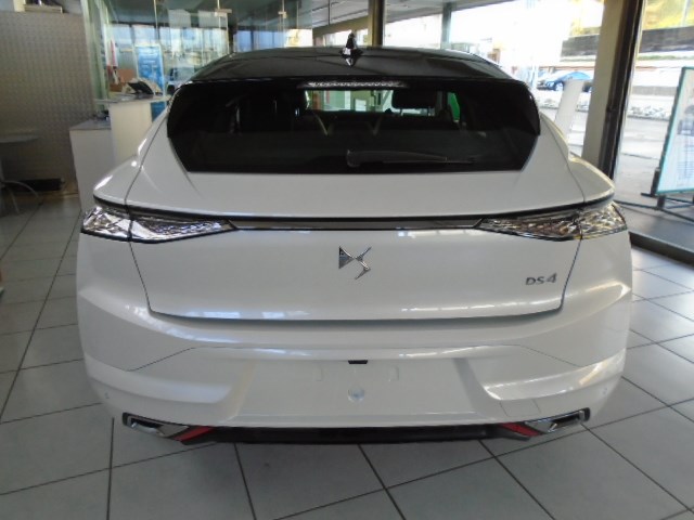 DS AUTOMOBILES DS 4 1.2 Pure Tech Trocadero EAT8-showroom-element-3