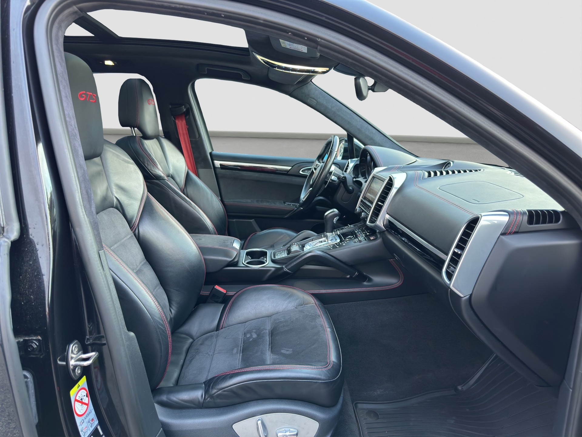 PORSCHE Cayenne GTS-image-18
