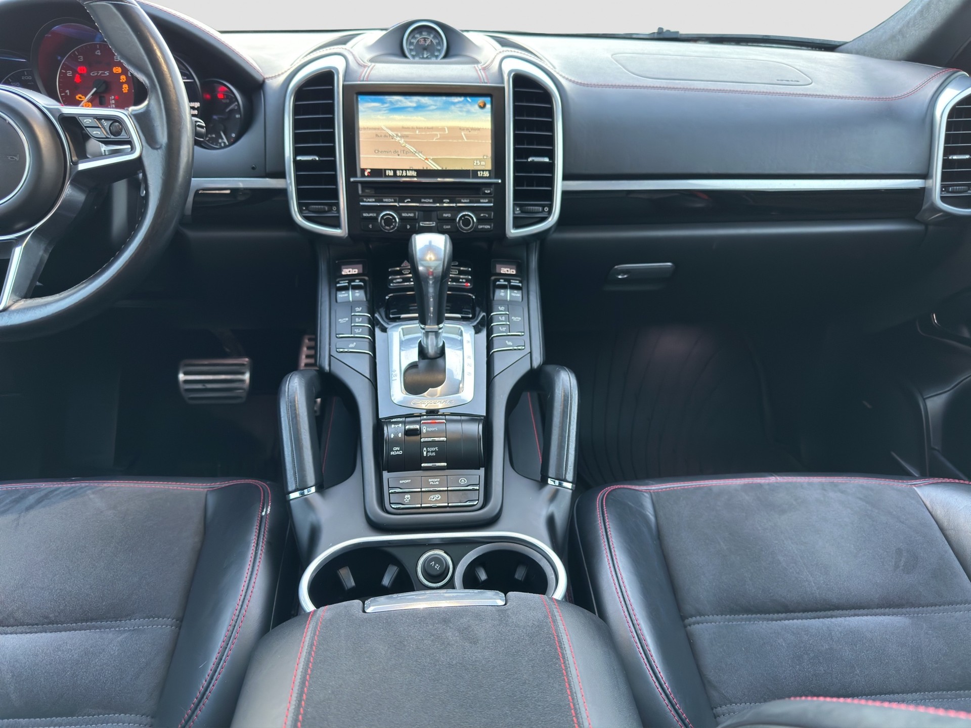 PORSCHE Cayenne GTS-image-17