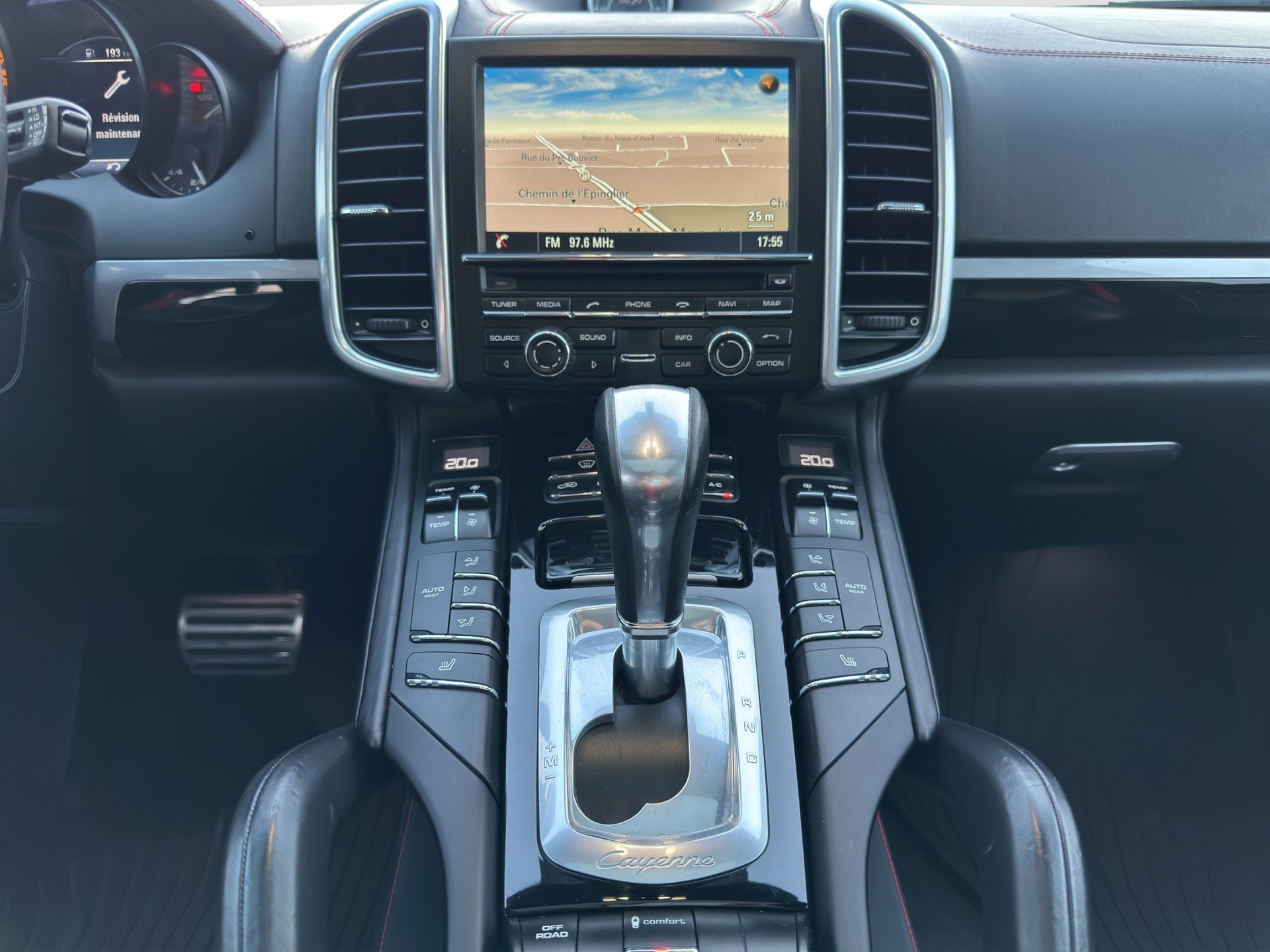 PORSCHE Cayenne GTS-image-19