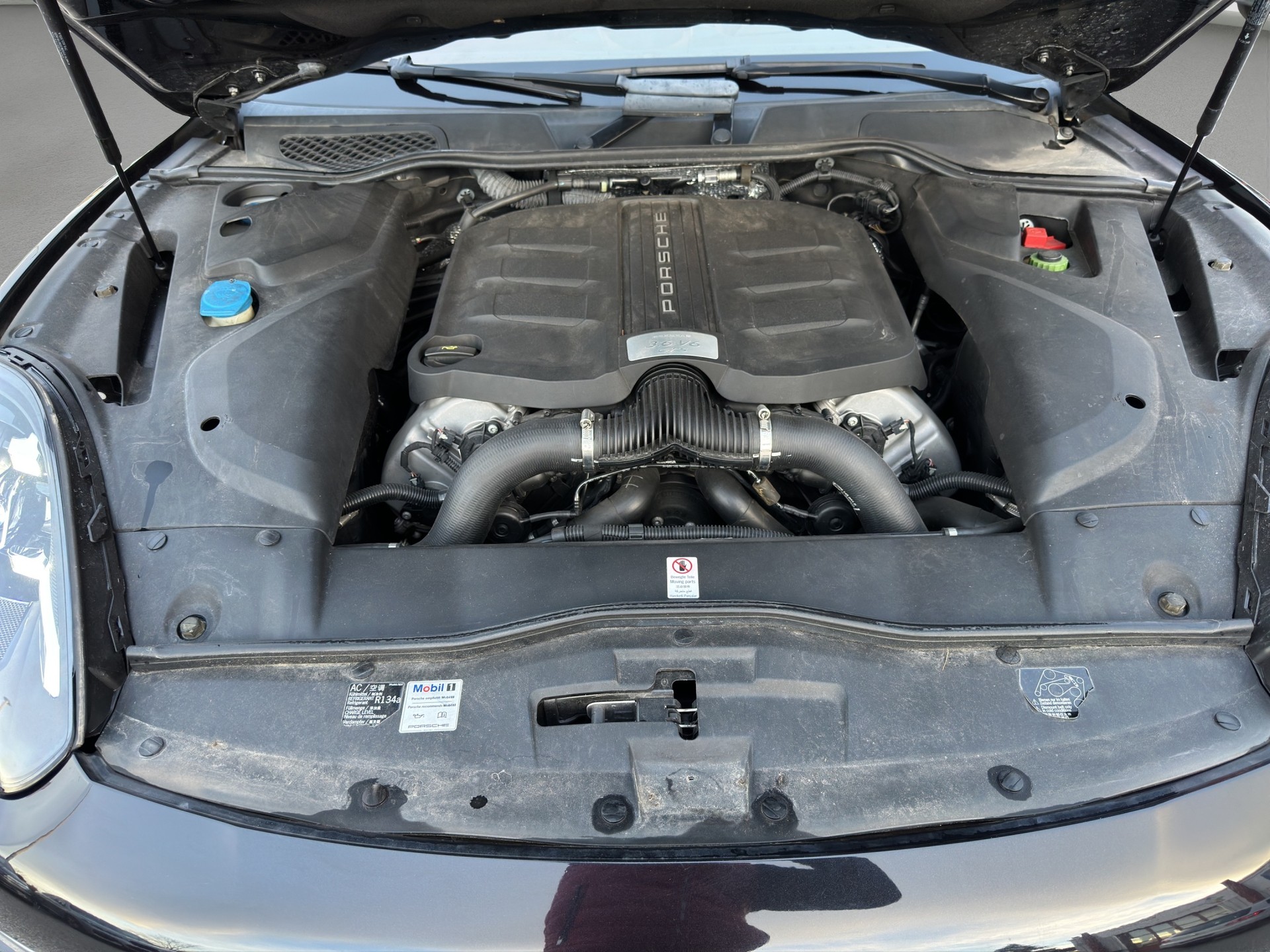 PORSCHE Cayenne GTS-image-23