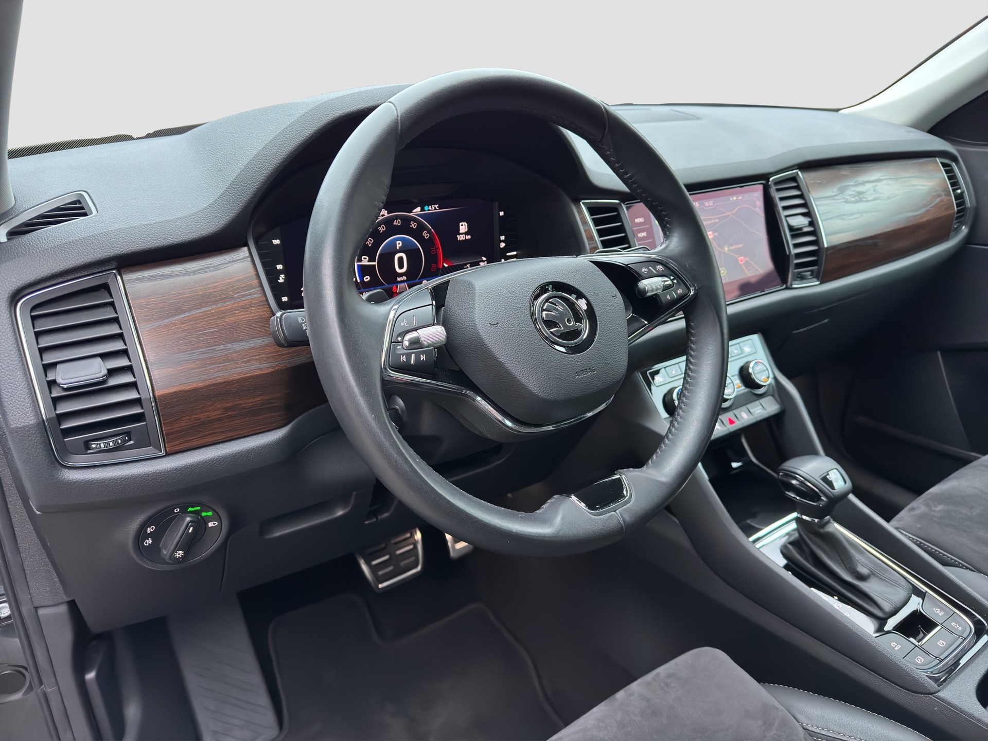 SKODA Kodiaq 2.0 TSI Scout 4x4-image-9