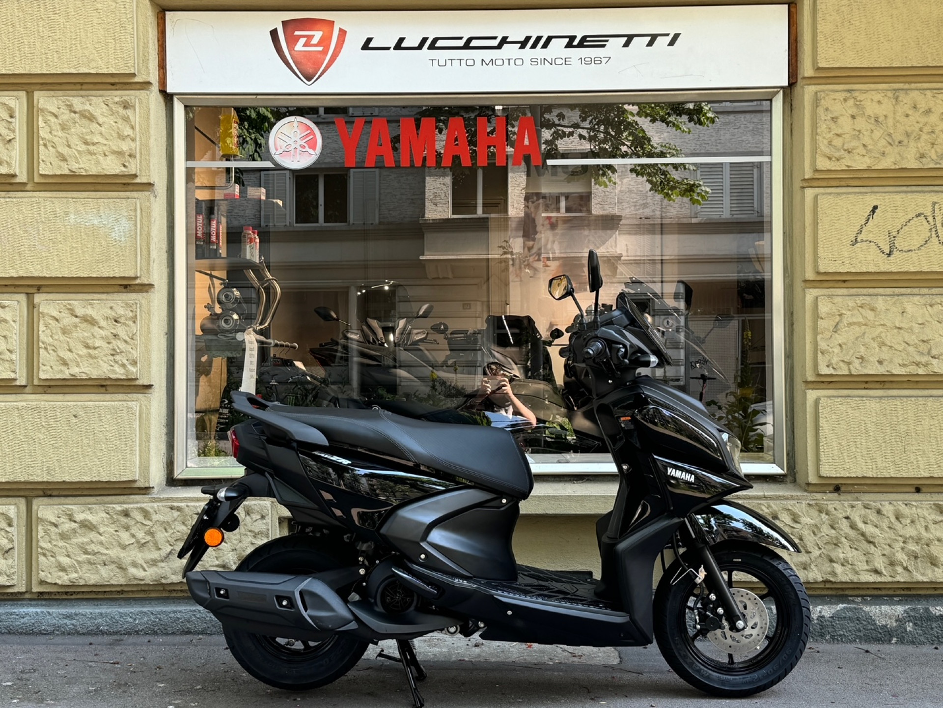 YAMAHA LCG 125 RayZR