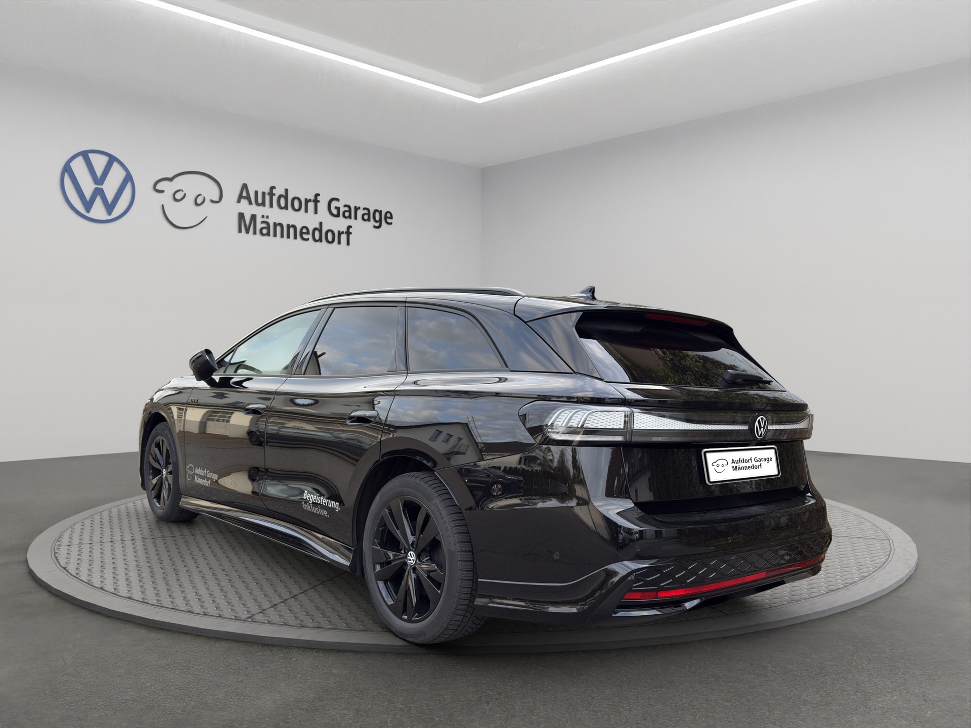 VW ID.7 Tourer GTX 86 kWh GTX 4 Motion-image-3