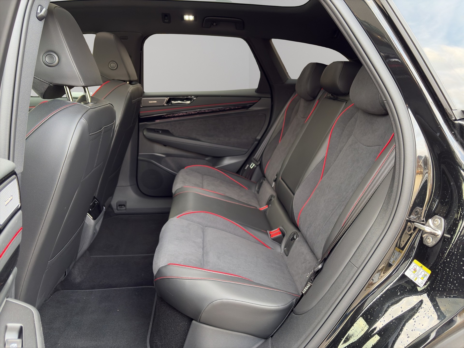 VW ID.7 Tourer GTX 86 kWh GTX 4 Motion-image-5