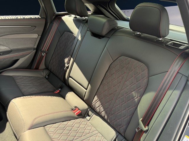 AUDI A6 Avant TFSI quattro 270 kW S tronic-image-15
