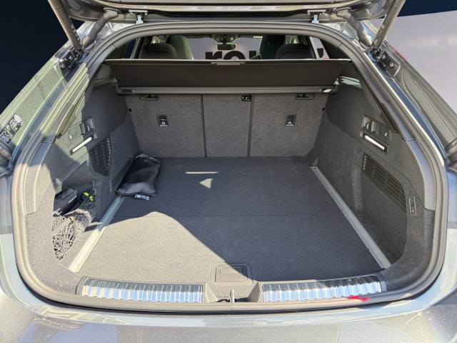 AUDI A6 Avant TFSI quattro 270 kW S tronic-image-18