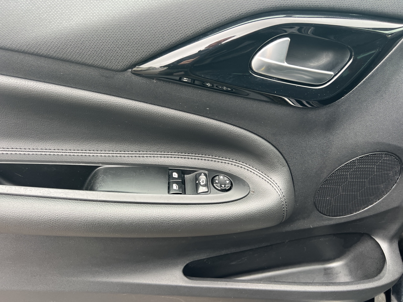 DS AUTOMOBILES DS 3 1.6 THP Sport Chic-image-9
