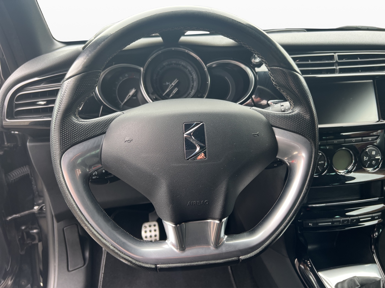 DS AUTOMOBILES DS 3 1.6 THP Sport Chic-image-10