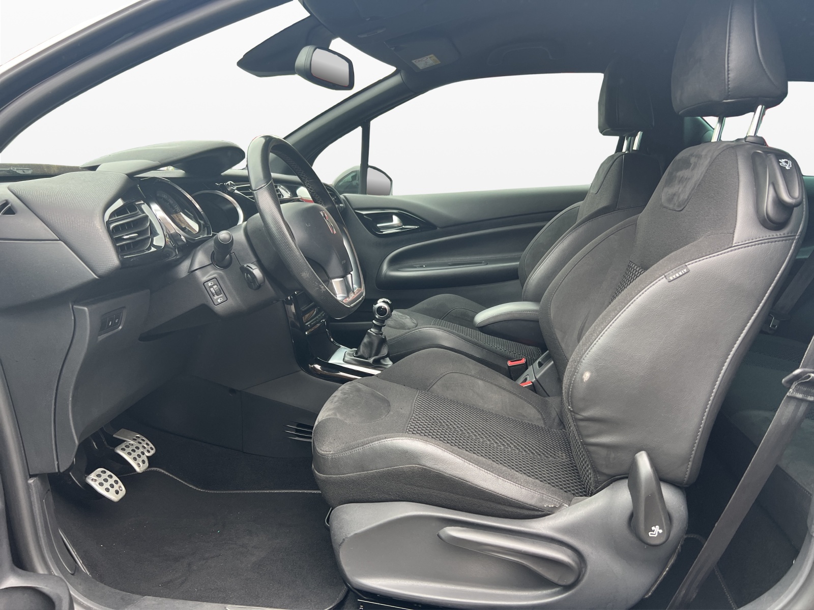 DS AUTOMOBILES DS 3 1.6 THP Sport Chic-image-8