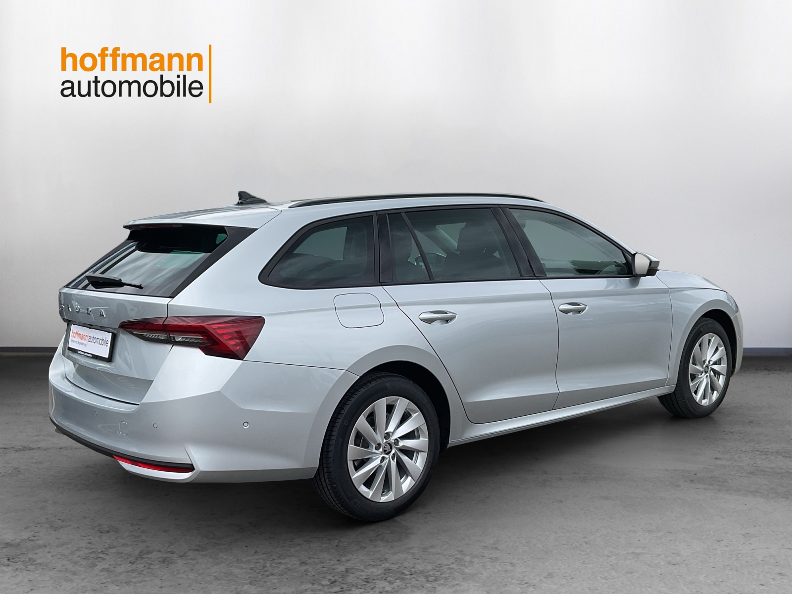 SKODA Octavia Combi 1.5 TSI mHEV DSG Selection-image-3