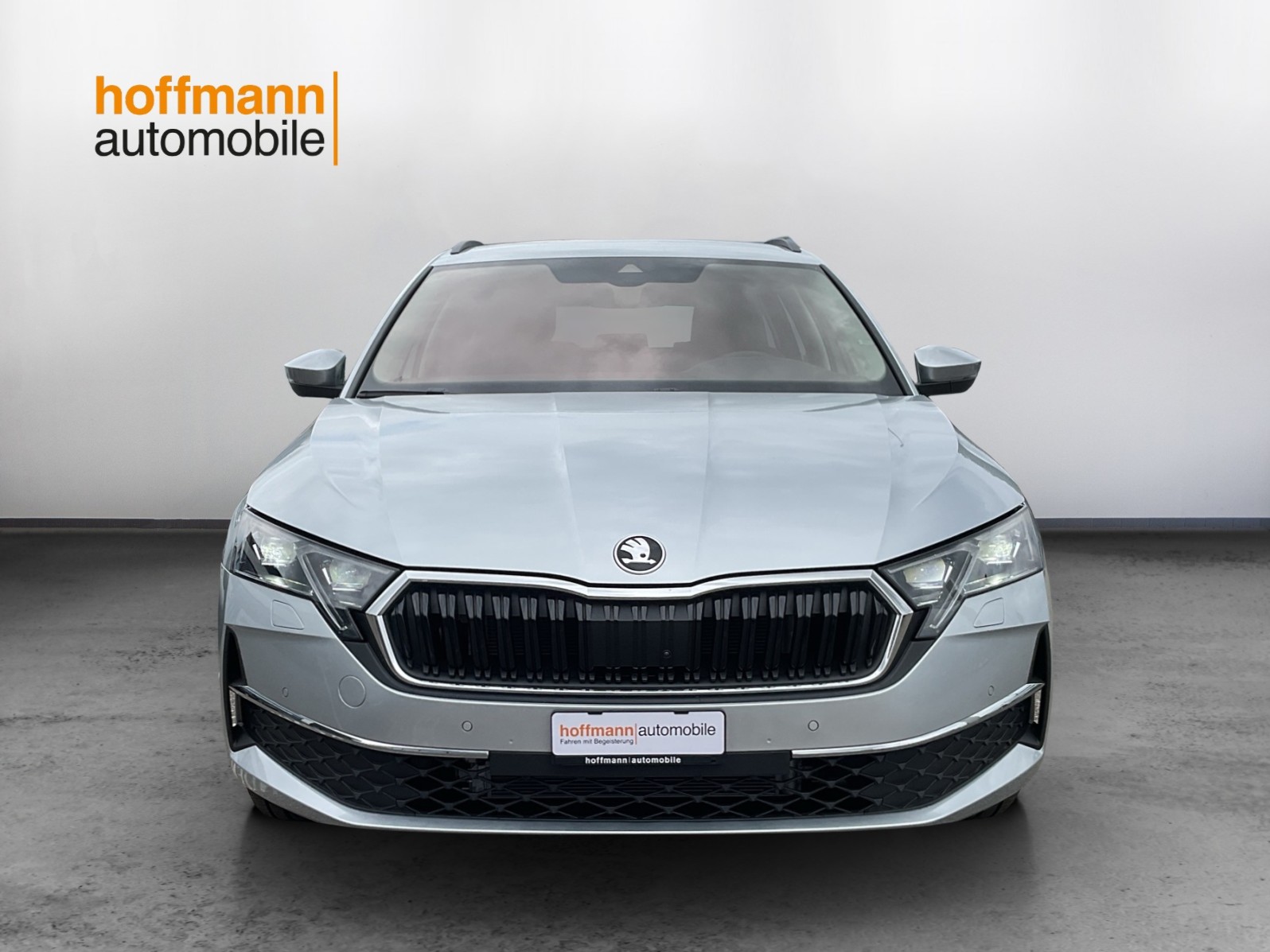 SKODA Octavia Combi 1.5 TSI mHEV DSG Selection-image-1