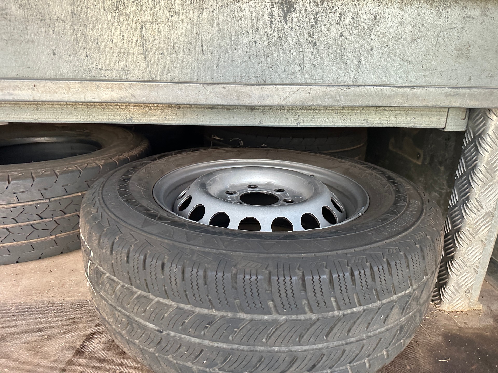 VW Crafter 35 2.0 TDI Entry Doppelkabine mit Spezialbau Kastenwagen-image-26