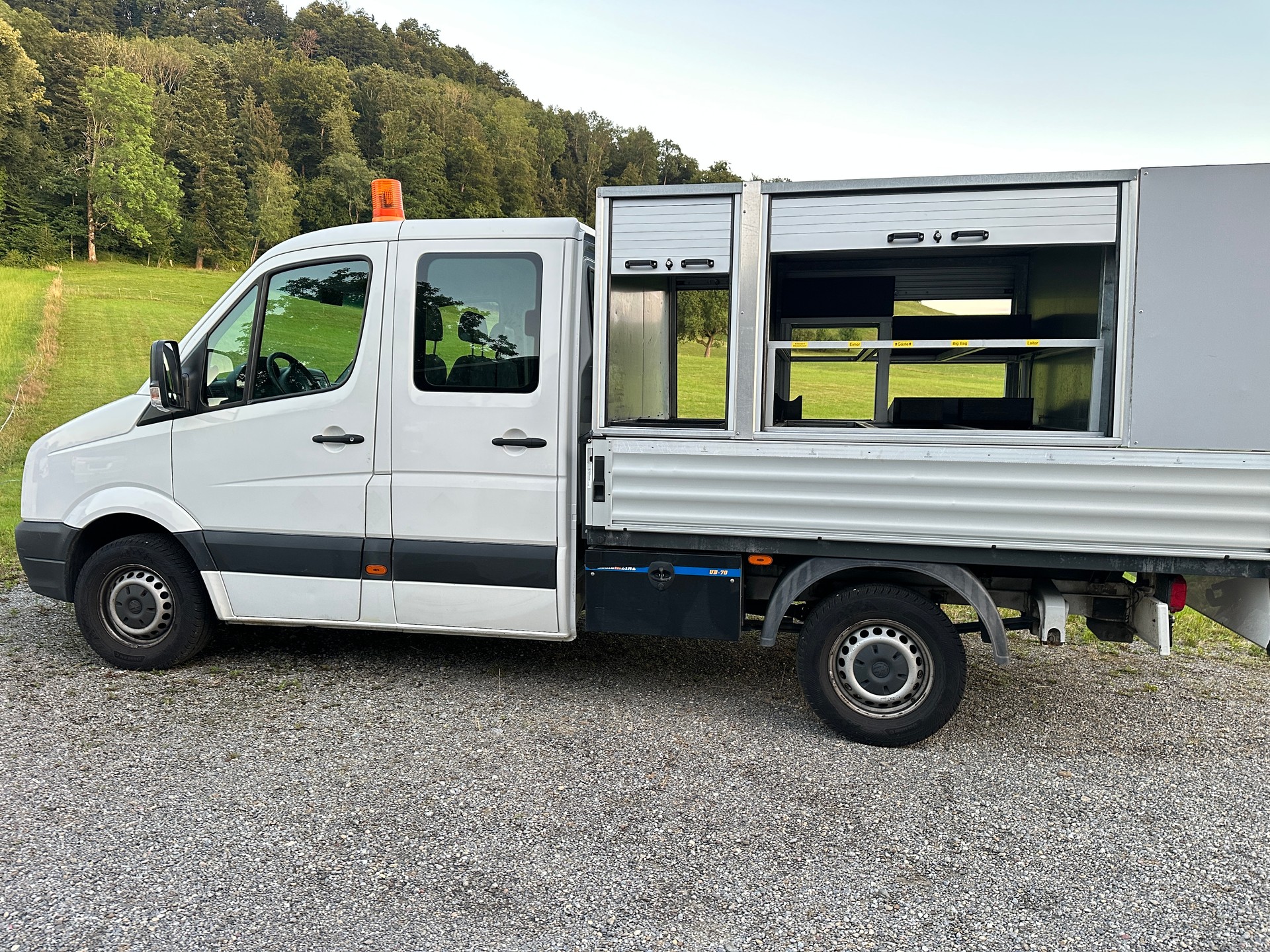 VW Crafter 35 2.0 TDI Entry Doppelkabine mit Spezialbau Kastenwagen-image-4