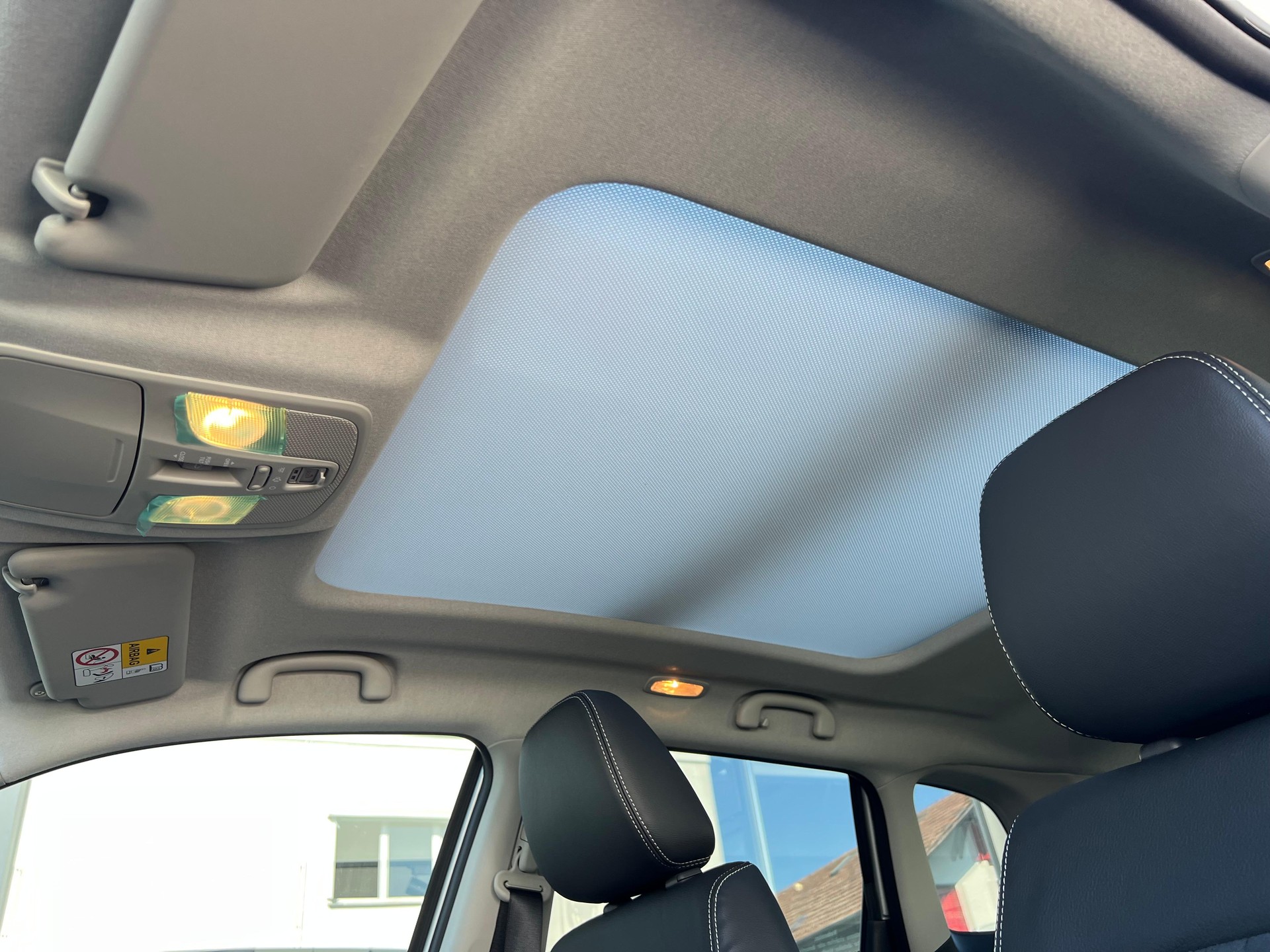 SUZUKI Vitara 1.4 T Compact Top Hybrid 4x4-image-10