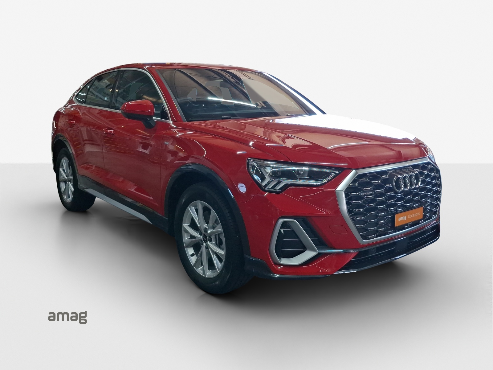AUDI Q3 Sportback 40 TFSI S line quattro S-tronic-image-5