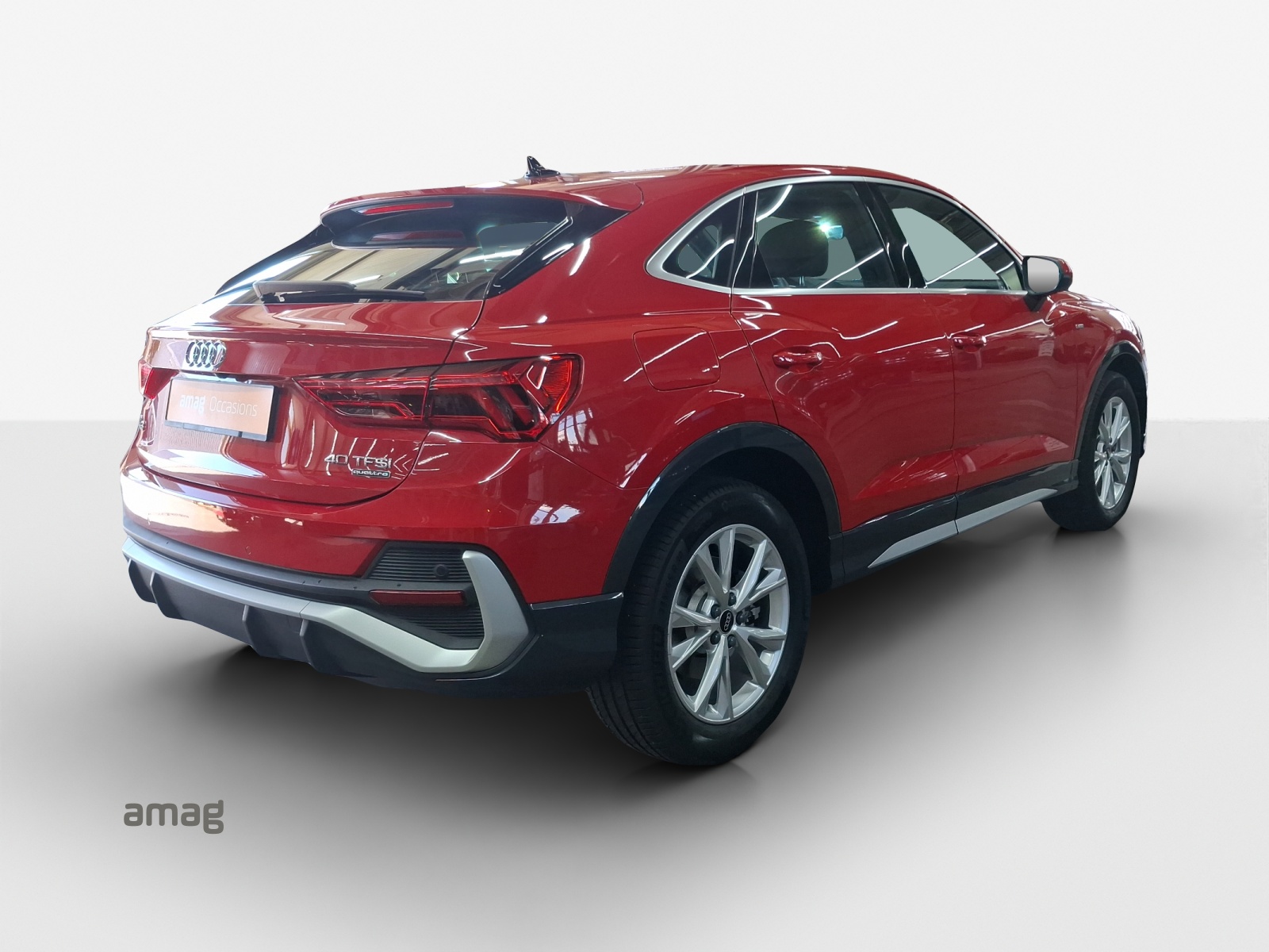 AUDI Q3 Sportback 40 TFSI S line quattro S-tronic-image-4