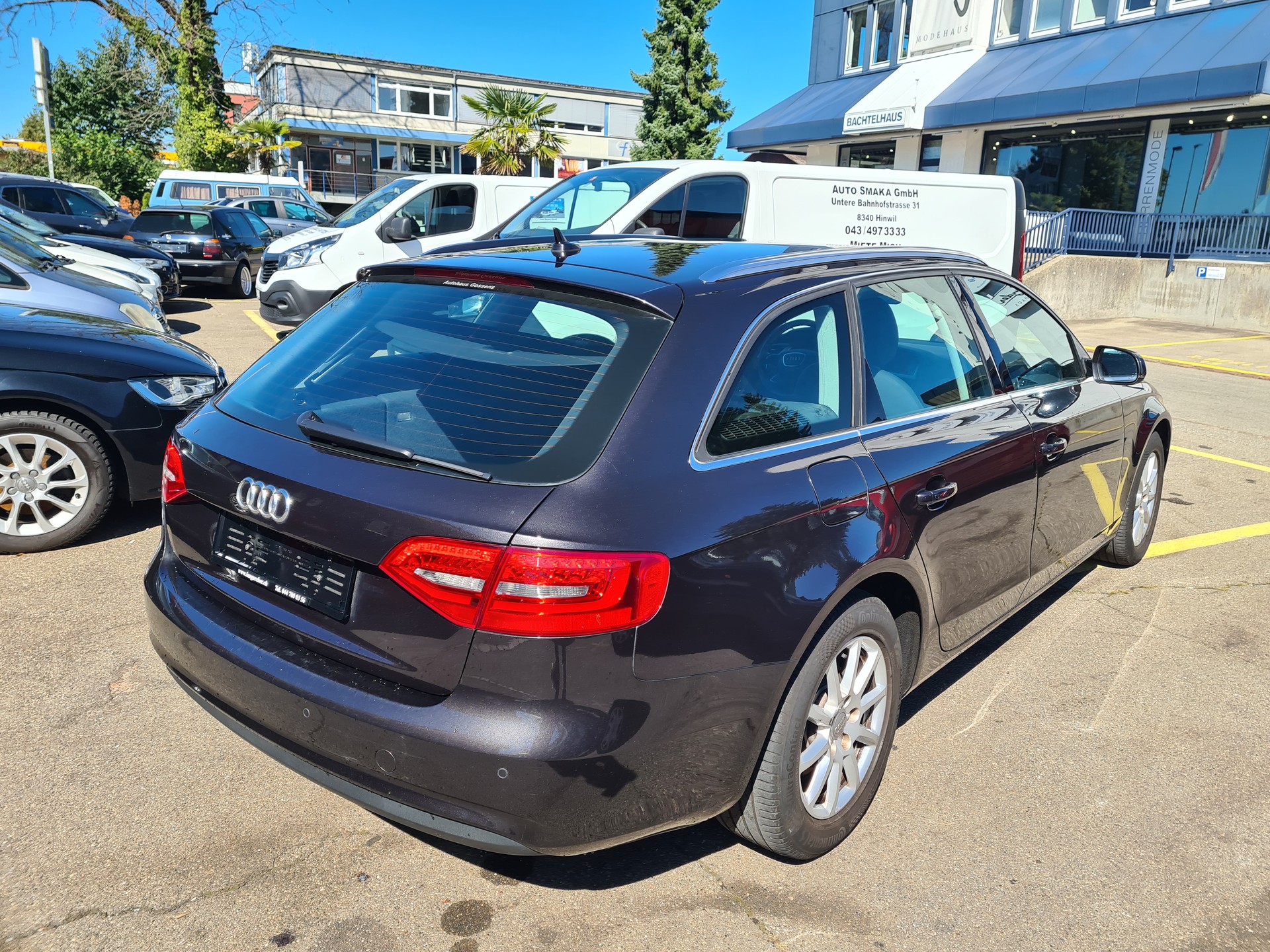 AUDI A4 Avant 2.0 TDI-image-2