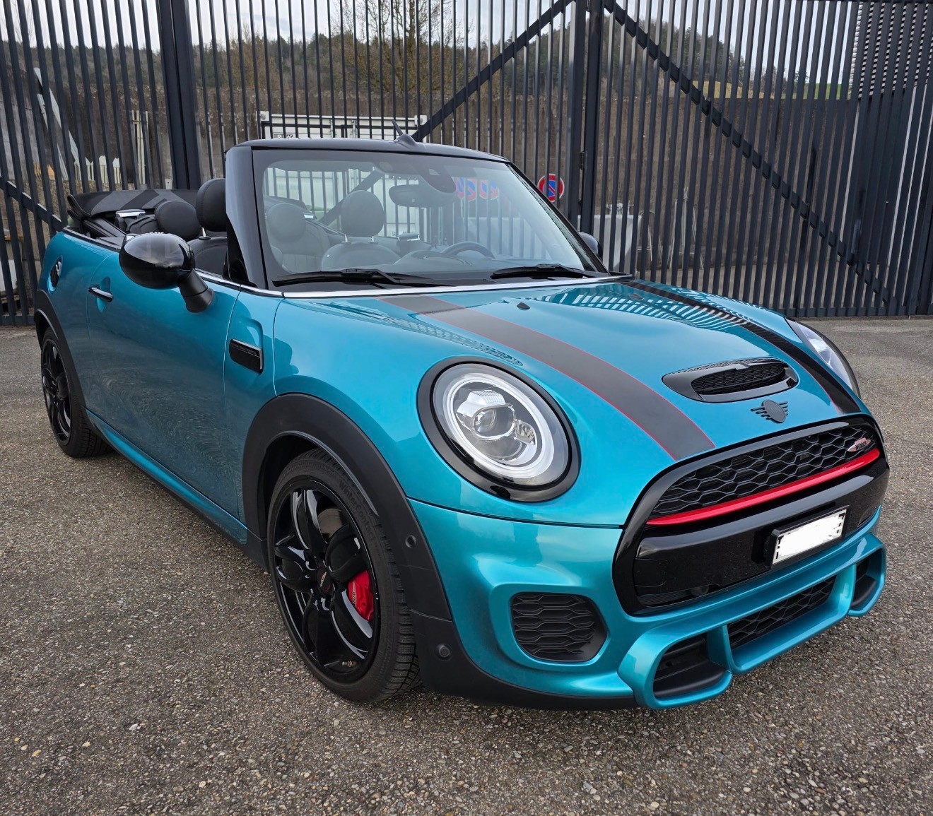 MINI Cooper John Cooper Works Cabriolet Steptronic-image-1