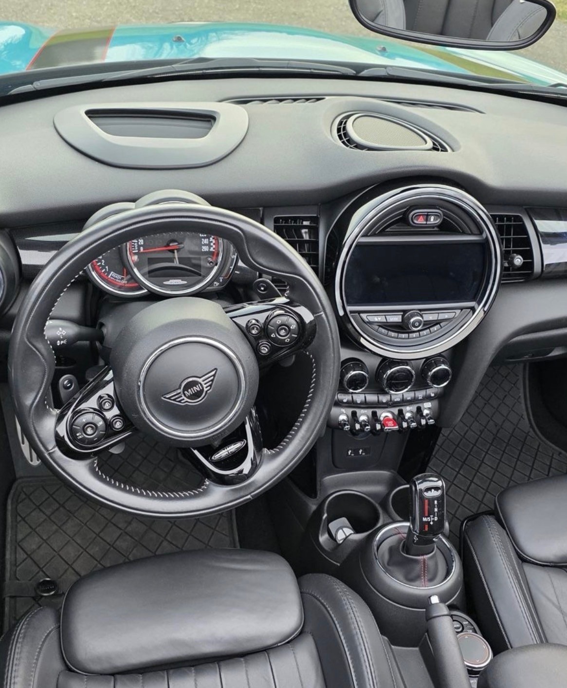MINI Cooper John Cooper Works Cabriolet Steptronic-image-7