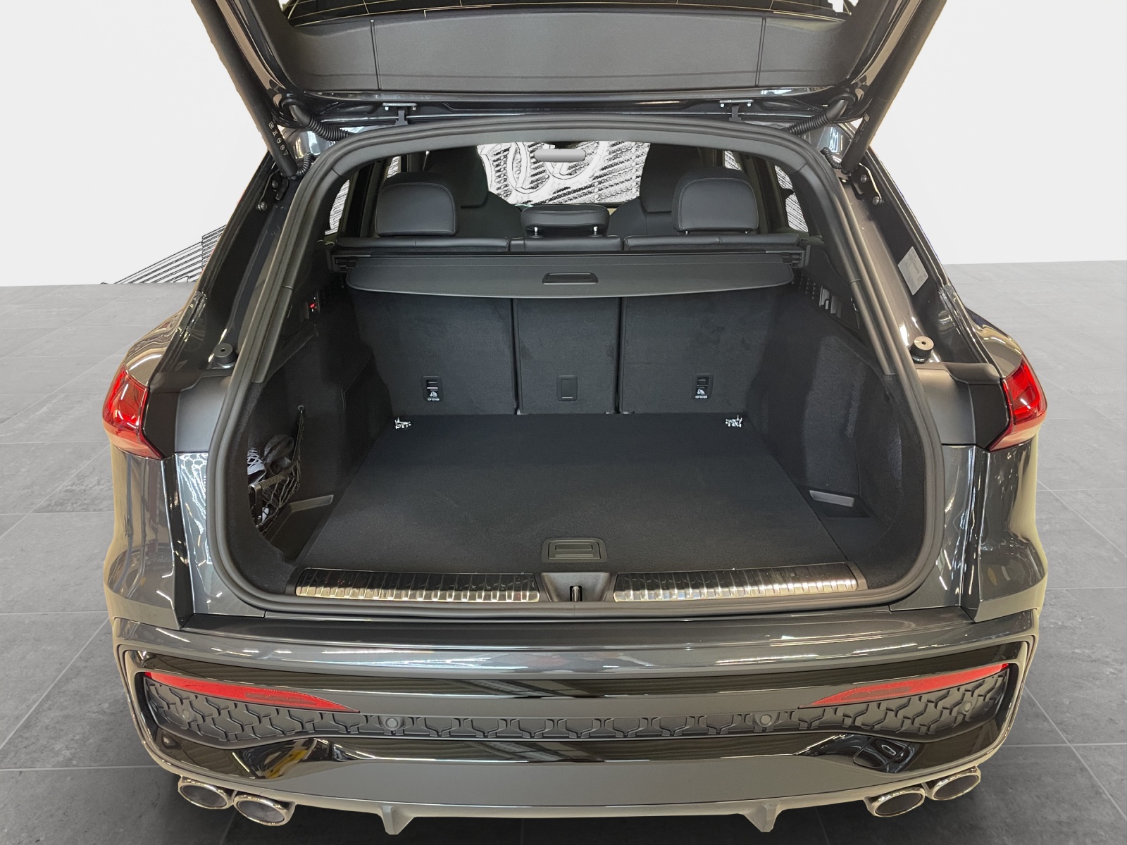 AUDI SQ5 TFSI quattro S-tronic-image-12