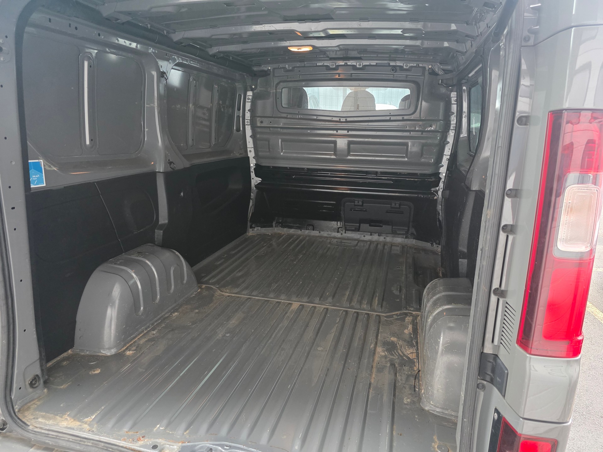 OPEL Vivaro 1.6 BiTurbo CDTI ecoFLEX 2.9t L1H1-image-9