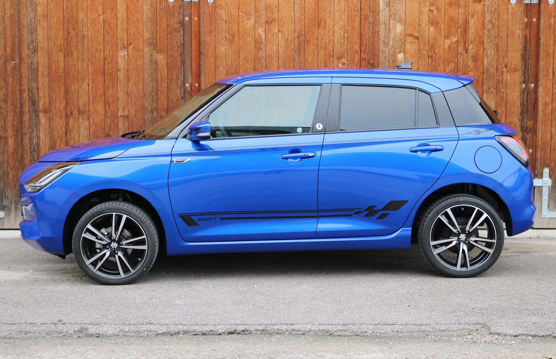 SUZUKI Swift 1.2 1st Edition Top Hybrid 4x4 Tuning-image-1