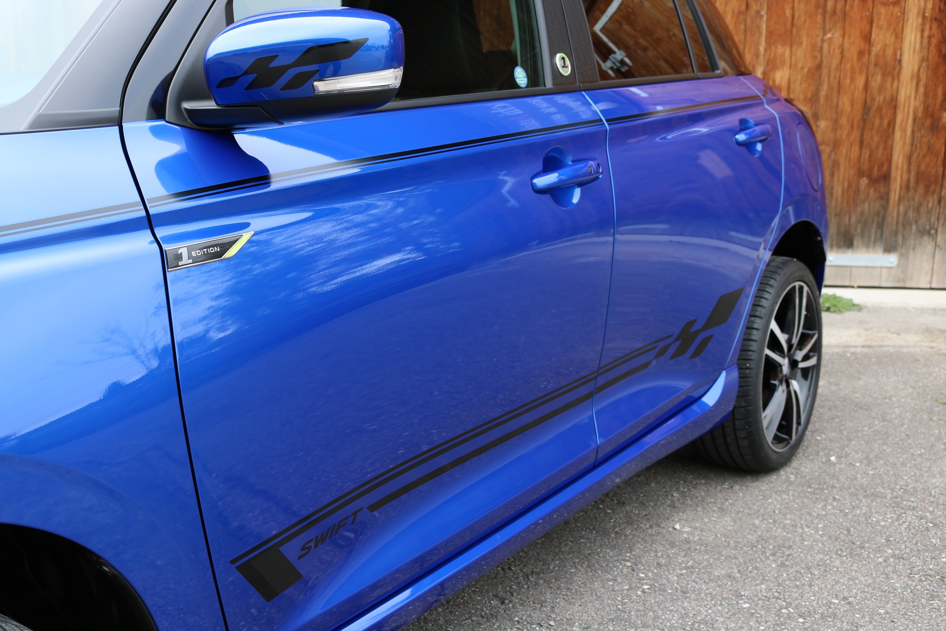 SUZUKI Swift 1.2 1st Edition Top Hybrid 4x4 Tuning-image-10