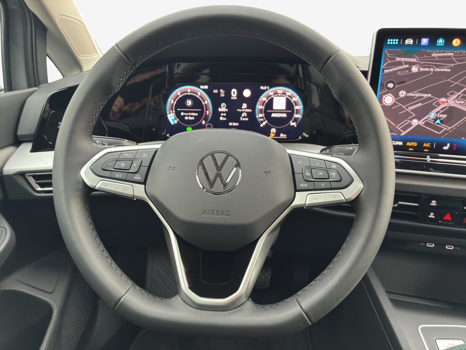 VW Golf 1.5 e TSI mHEV United DSG-image-9