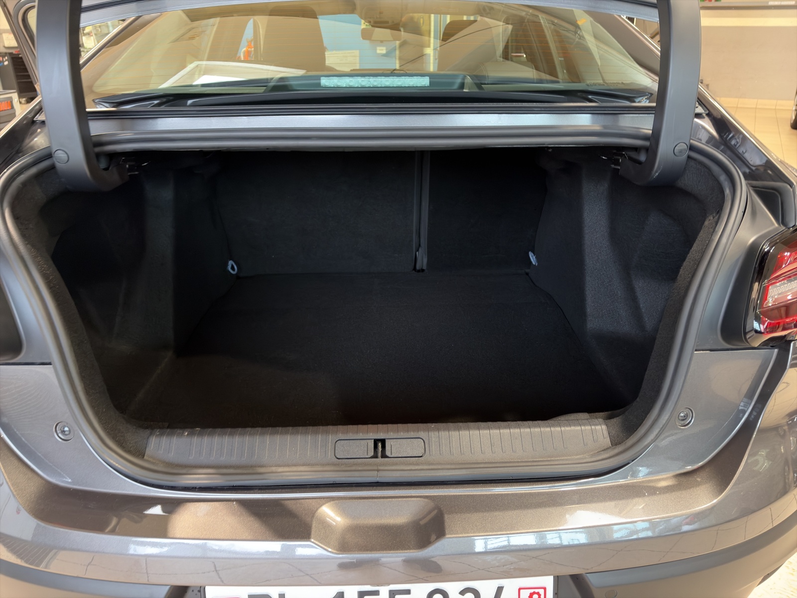 CITROEN C4 X 1.2 PureTech Swiss Editio-image-6
