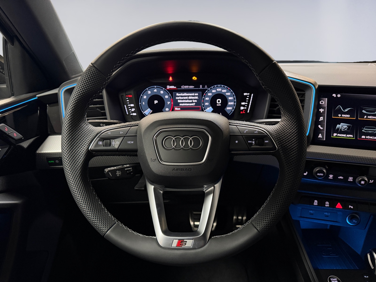 AUDI A1 Sportback 30 TFSI S Line Attraction S-tronic-image-9