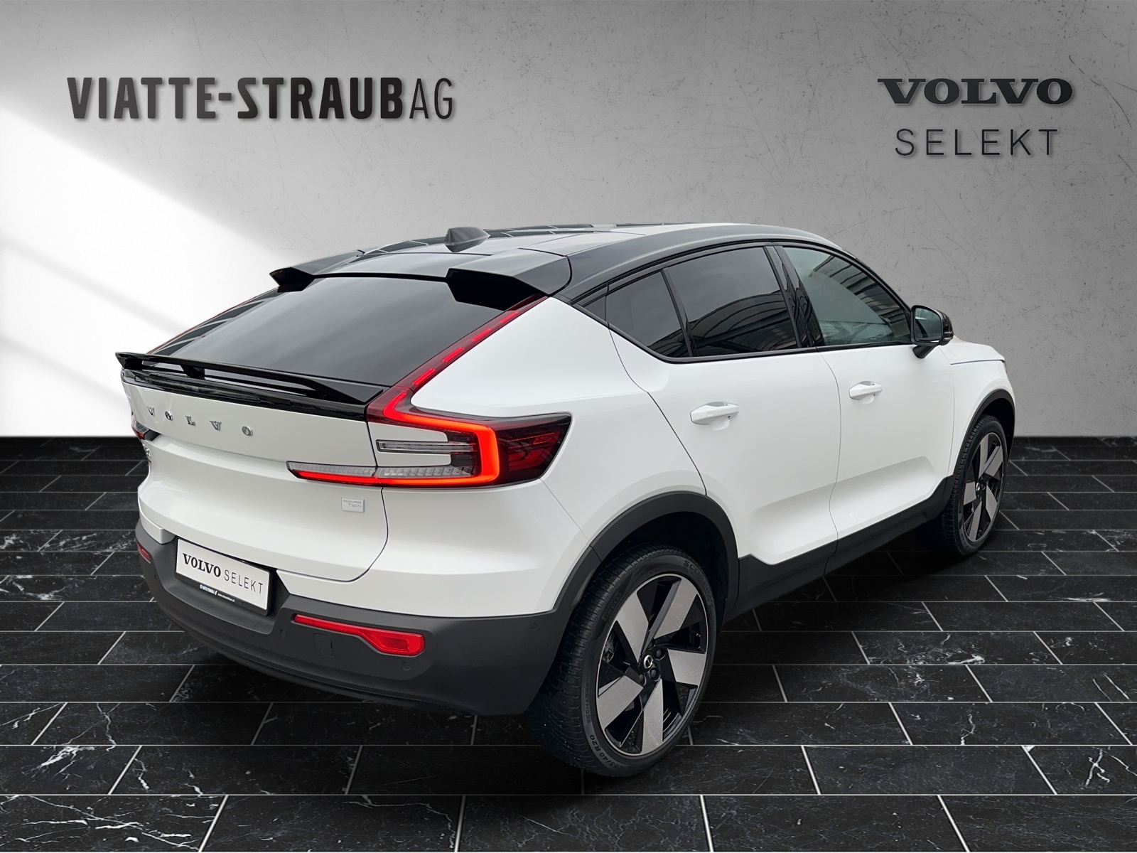 VOLVO C40 Recharge Twin-image-4