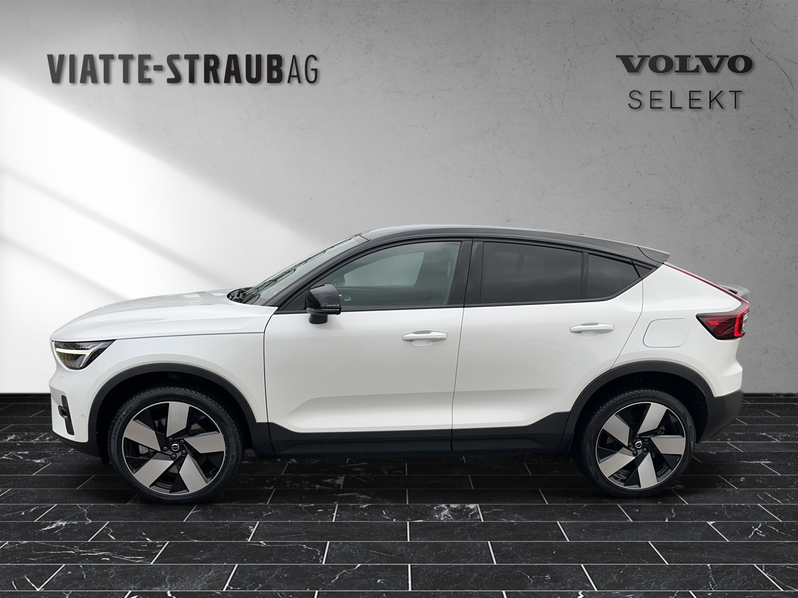 VOLVO C40 Recharge Twin-image-1