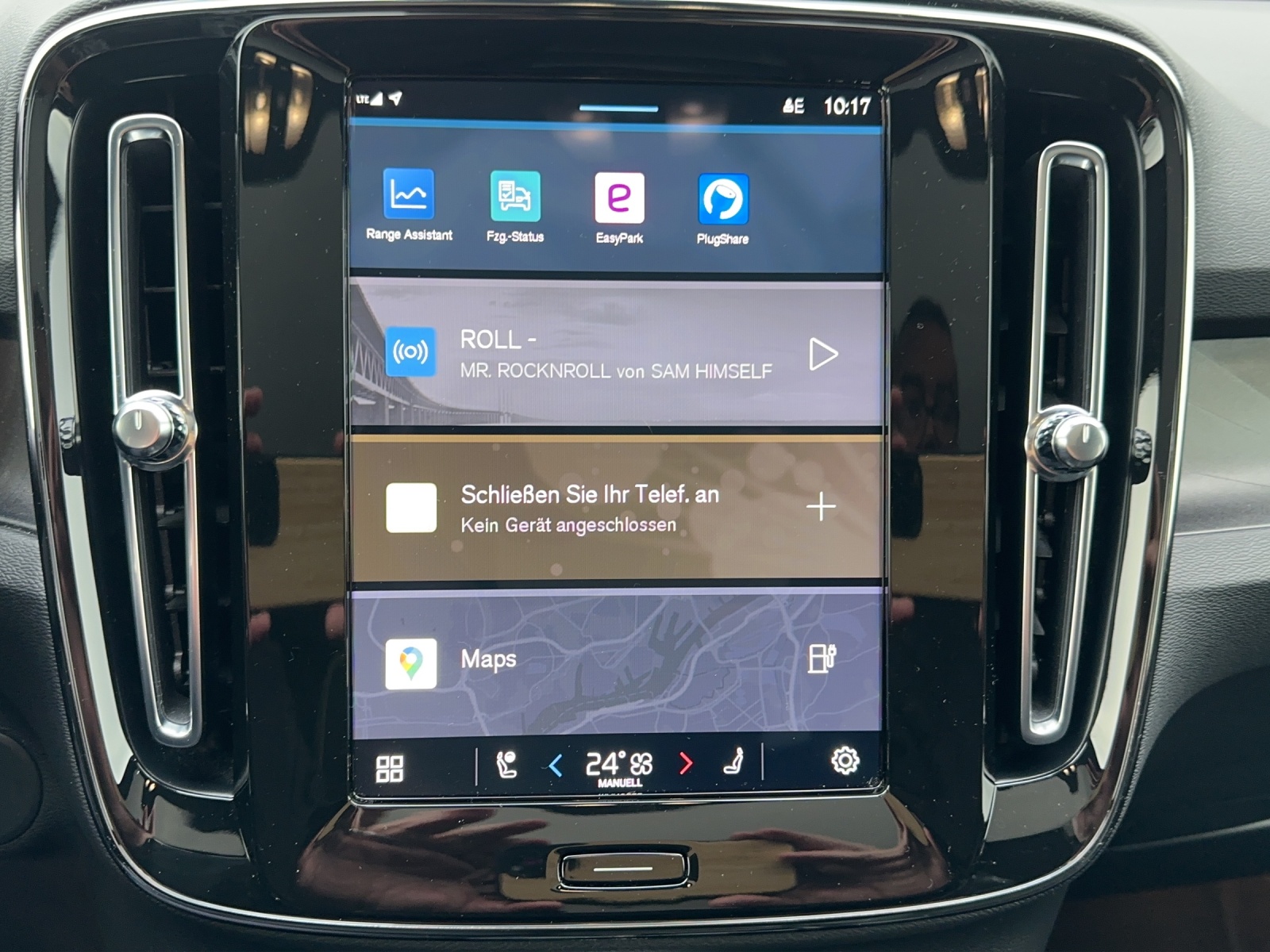 VOLVO C40 Recharge Twin-image-12
