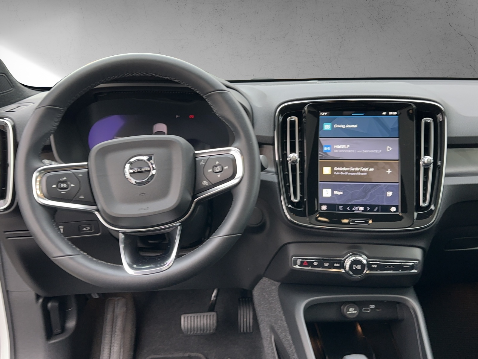 VOLVO C40 Recharge Twin-image-11