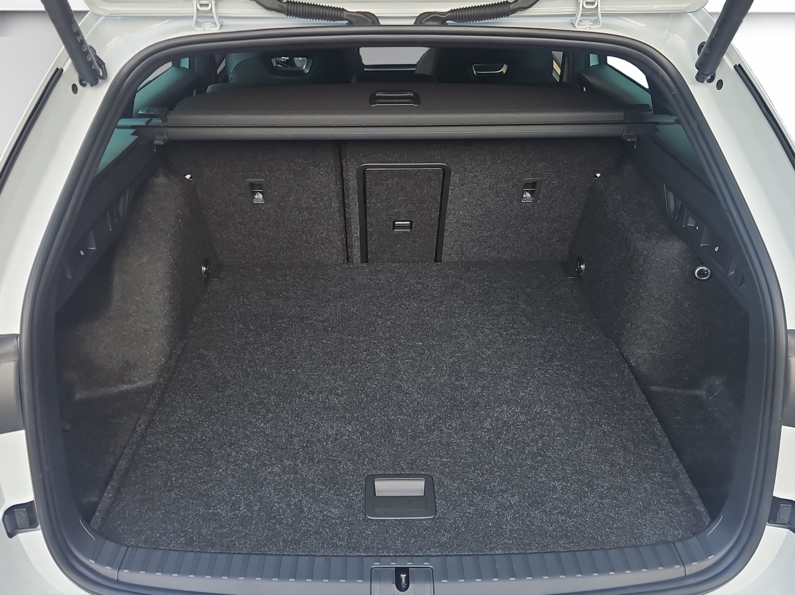 SKODA Octavia Combi 2.0 TSI DSG Dynamic 4x4-image-11