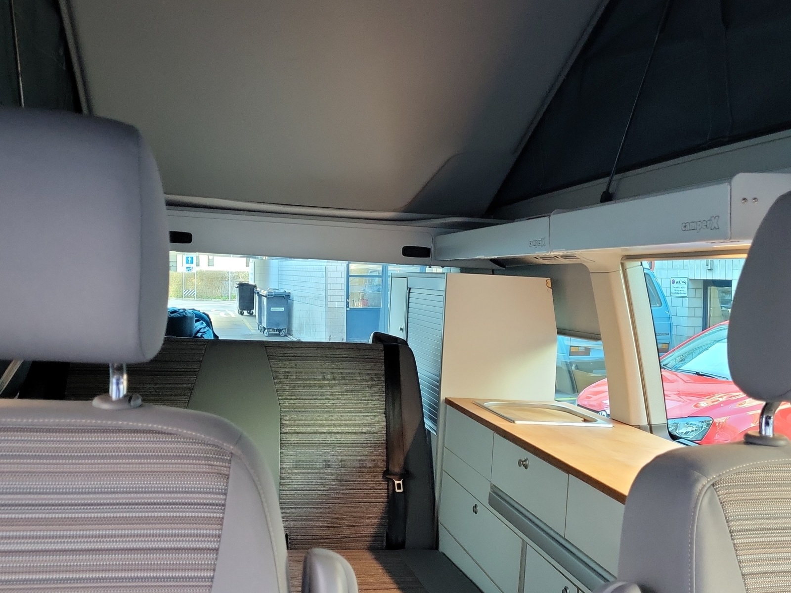 VW T6.1 California Beach Liberty Spirit 150PS TDI DSG-image-10