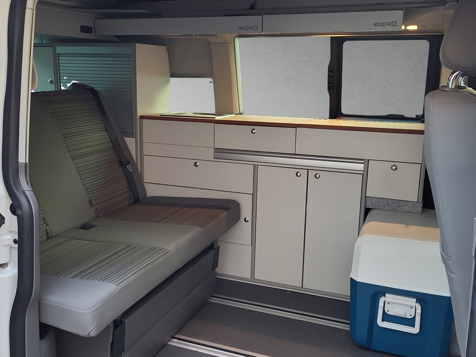 VW T6.1 California Beach Liberty Spirit 150PS TDI DSG-image-16