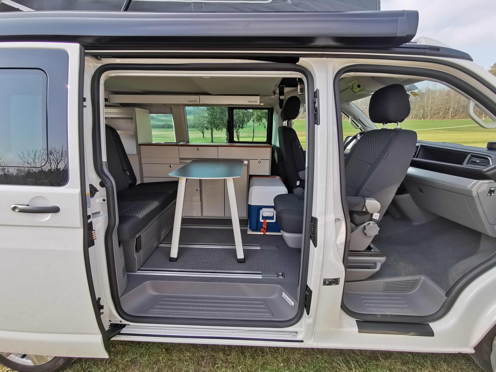 VW T6.1 California Beach Liberty Spirit 150PS TDI DSG-image-25