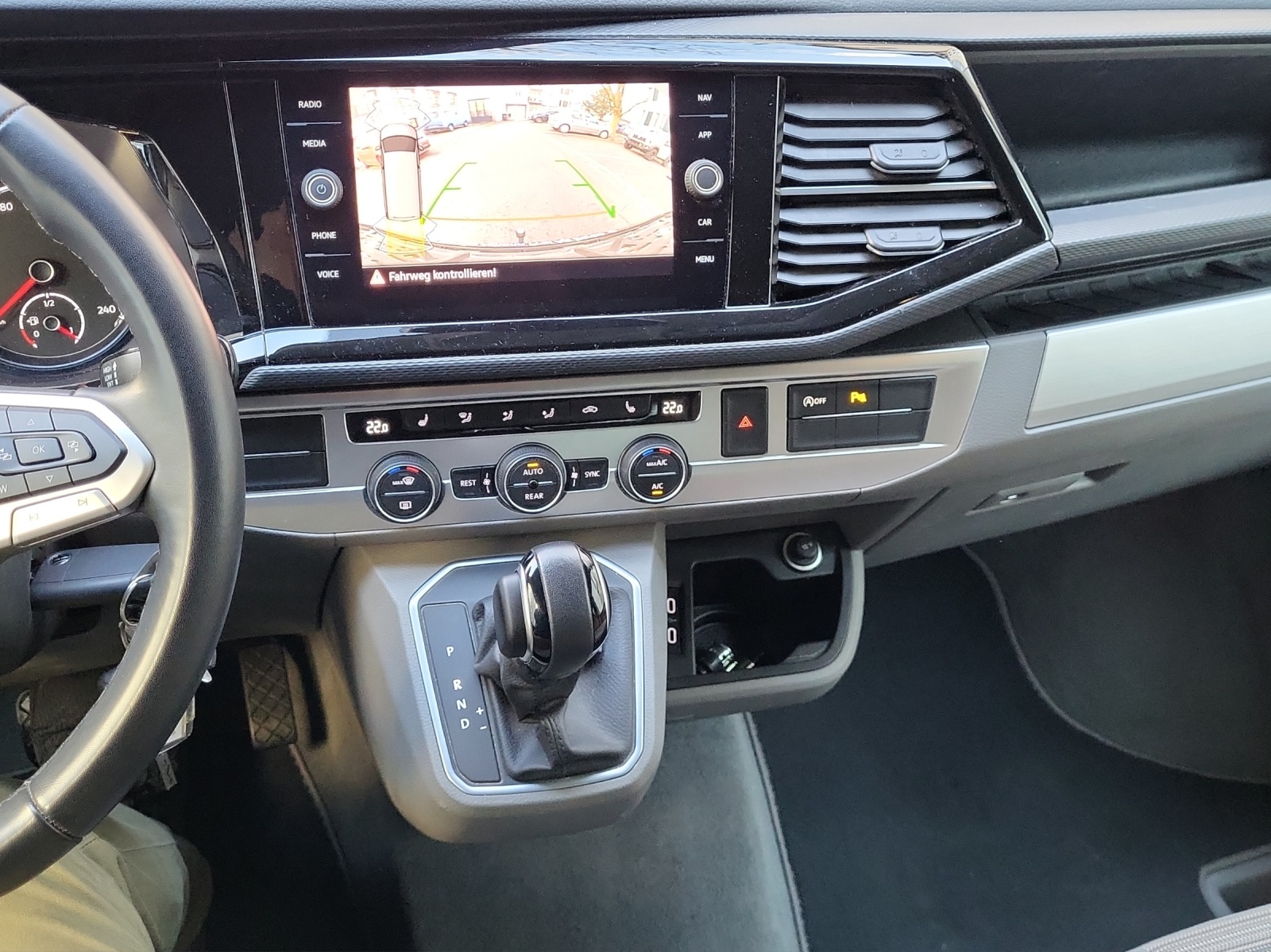VW T6.1 California Beach Liberty Spirit 150PS TDI DSG-image-14