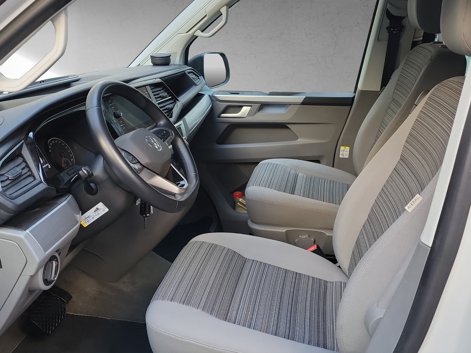 VW T6.1 California Beach Liberty Spirit 150PS TDI DSG-image-8